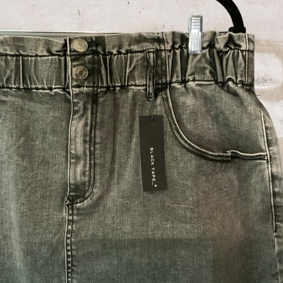 NWT Black Tape_ Zoe High Rise Black Denim Skirt Size 18 - Picture 4 of 10